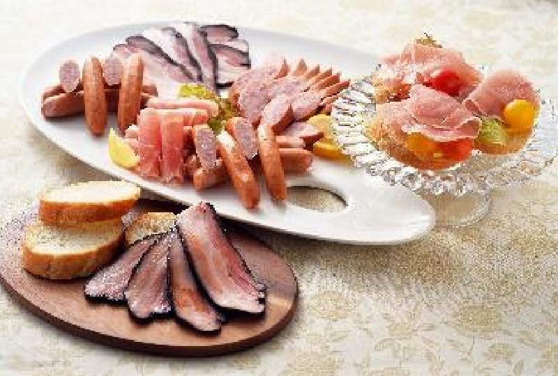 ＜札幌バルナバハム＞　農家のベーコンセット